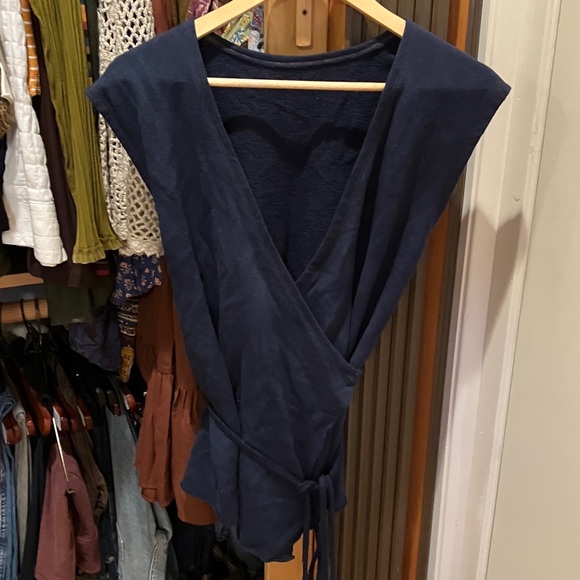 Calico Alchemy Organic’s Wrap Top - Picture 3 of 6